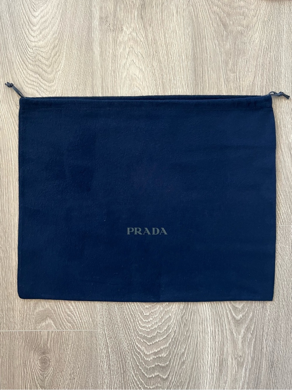 Prada dust bag (C356)